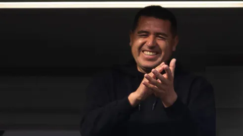 Riquelme va por un enganche que juega en el exterior.
