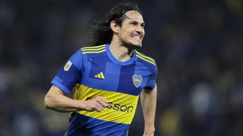 Cavani y un enorme gesto con un juvenil de Boca.
