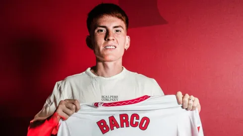 Con un guiño a Bilardo, Barco fue presentado en Sevilla.
