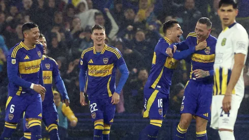 Todo Boca celebra el gol de Lema a Central. Foto: Imago.
