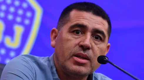 Juan Román Riquelme sabe que no podrá contratar a Gastón Hernández. 
