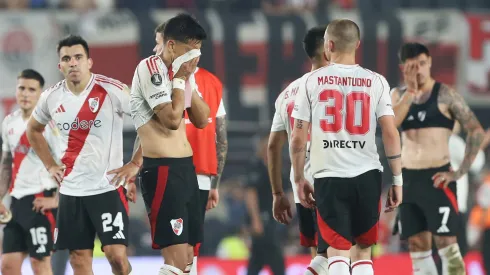 El fracaso de River en Libertadores.
