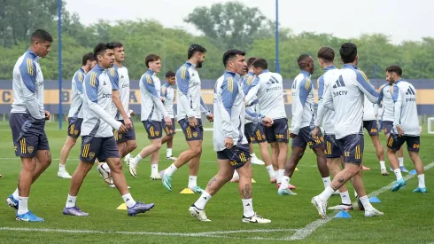 Giménez y Saralaegui pelean por un lugar en el equipo titular de Boca. 
