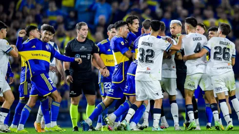 Bronca en Vélez por la fecha del partido de Copa Argentina. 
