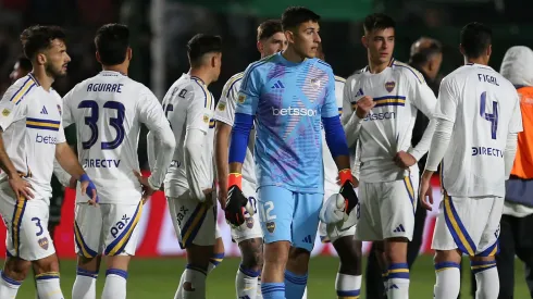 Boca ganó en Junín y uno de los jugadores se fue rengueando.
