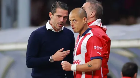 Chicharito Hernández, lapidaron con Fernando Gago. 
