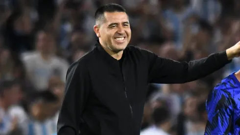 Riquelme le da prioridad a dos refuerzos en Boca. 
