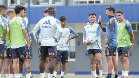 Gago habló con los referentes de Boca y dio marcha atrás con su postura. 
