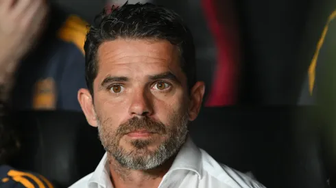 Gago se debate entre Saracchi o Fabra para el lateral izquierdo.
