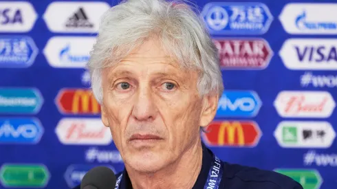 El entrenador argentino se volvió a referir al cuestionado cambio de Riquelme.
