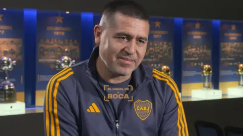 El presidente de Boca y un tiro por elevación para River.
