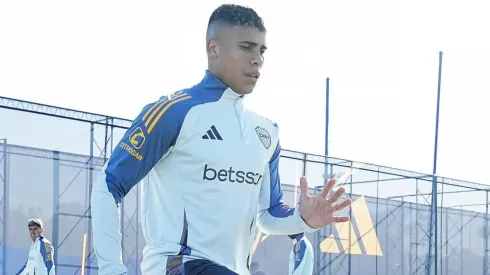 Las causas por las que Gago relegó a Ayrton Costa.
