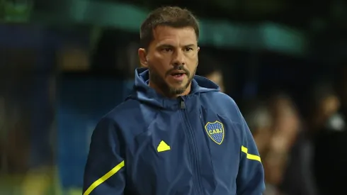 El entrenador mantuvo una charla con un jugador de Boca relegado por Gago.
