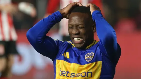 Se conoció cuántos partidos se perderá Advíncula en Boca.
