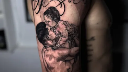 El jugador de Boca que se hizo un tatuaje gigante. 
