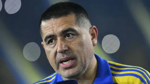 Riquelme, a la carga por 4 refuerzos en el mercado de pases. 
