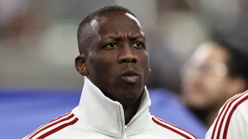 La dura noticia que recibió Boca de Luis Advíncula. 

