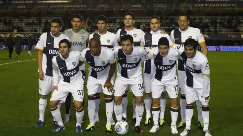 Jugó en Boca, es DT y lleva un psicólogo a cada partido.
