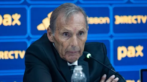 Miguel Russo piensa el equipo titular de Boca vs. Racing. 

