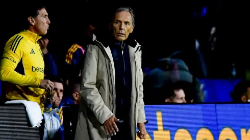 Russo duda entre dos futbolistas para que sean el primer cambio en Boca. 
