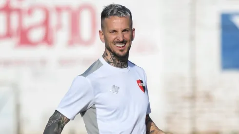 El delantero atraviesa un mal momento futbolístico y en medio de eso, podría volver a La Bombonera.

