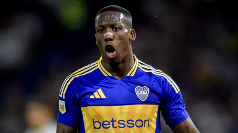 Luis Advíncula habló sobre una posible salida de Boca. 
