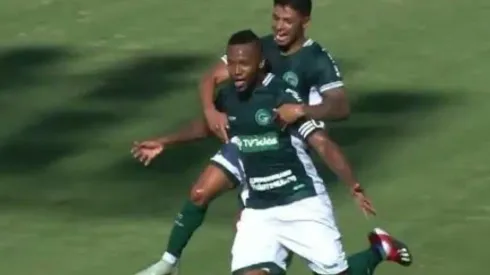 Rafael Vaz marca en clásico de Goias