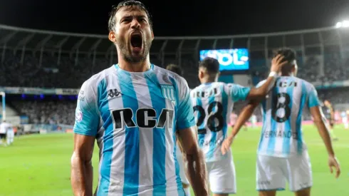 Racing vence a Estudiantes con cuatro chilenos en cancha