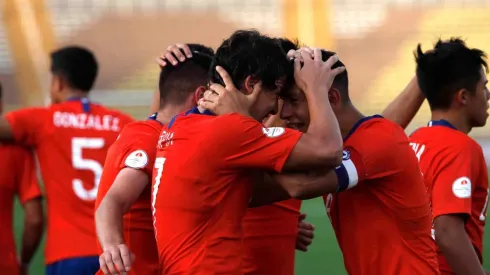 Chile vence a Bolivia y queda primero de grupo y clasificado al hexagonal