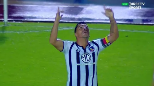 Esteban Paredes: El hombre récord