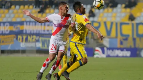 Everton vs Curico Unido – 12 mayo 2018/Vi�a del MarMatias Cavalleri (i) durante el partido valido por la decimo tercera fecha del Campeonato Scotiabank 2018, Everton vs Curico Unido, disputado en el Estadio SausalitoFOTO: YVO SALINAS/AGENCIAUNO
