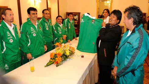 Sonríe Evo Morales: Argentina invita a Bolivia a ser parte del Mundial 2030