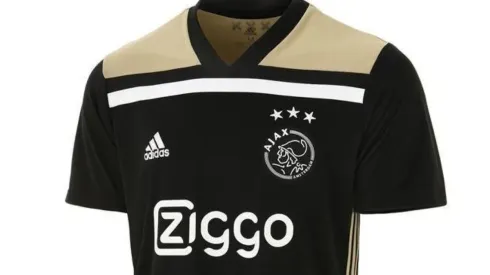 La camiseta cábala del Ajax: Negra con dorada