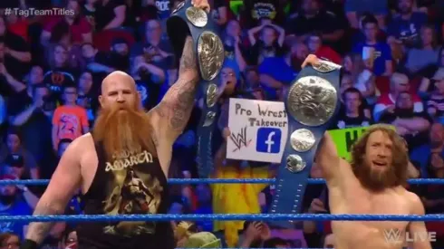 Daniel Bryan y Rowan conquistan los títulos en parejas de SmackDown