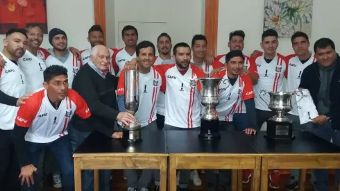 El plantel de Unión San Felipe multicampeón de 2009 se reunió para recordar aquella hazaña de volver a primera, y ganar la Copa Chile
