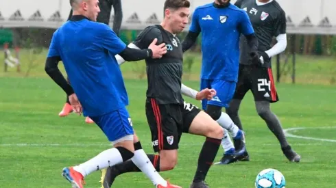 River aplastó a All Boys en Ezeiza
