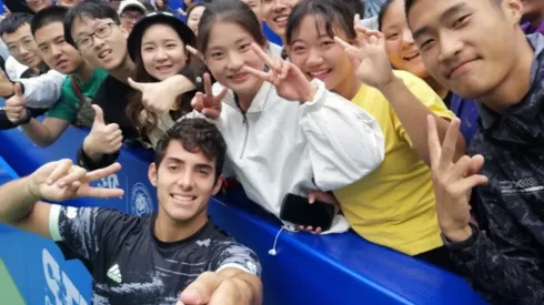 Garín celebra su triunfo en el ATP de Chengdu con saludo en chino: "Ni hāo"