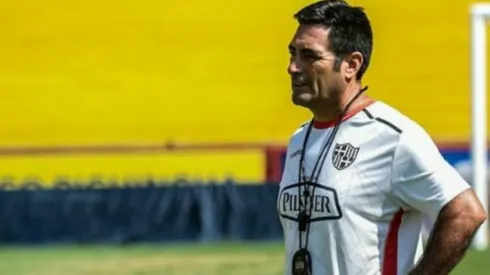Nelson Tapia comenzó con el pie derecho su experiencia como entrenador en Barcelona
