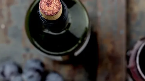 Tres beneficios del vino tinto para tomar en cuenta