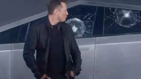 Elon Musk da los motivos del momento más bochornoso de la presentación del Cybertruck de Tesla
