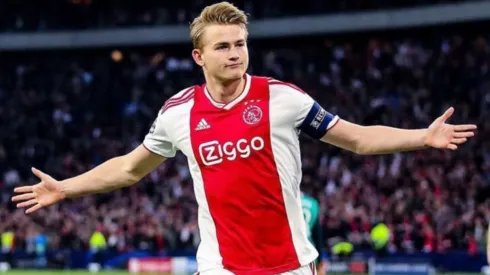 de Ligt conquista el Trofeo Kopa 2019
