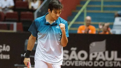 El tenista nacional invitó a los fanáticos del tenis a repletar el court central del Estadio Nacional.
