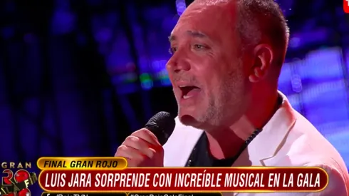 Luis Jara se saca las ganas de cantar