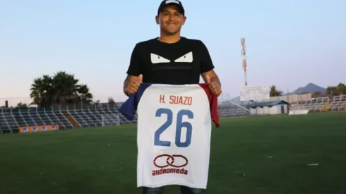 Humberto Suazo en su llegada a Deportes Santa Cruz: "Me di cuenta que todavía me queda fútbol"
