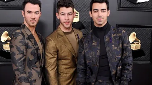 Trollean a Jonas Brothers por "lucir" comida en sus dientes en los Grammys