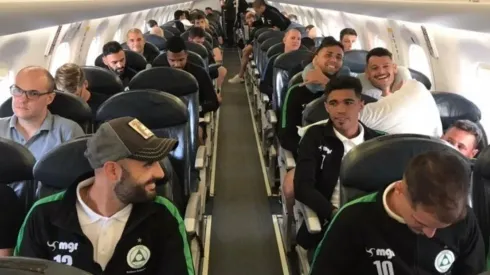 Un vuelo del terror vivieron dos equipos uruguayos.
