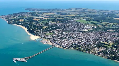 Reino Unido probará en la pequeña Isla de Wight un nuevo sistema de rastreo de coronavirus