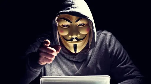 Anonymous volvió con fuerza.
