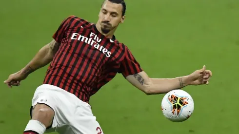 Zlatan Ibrahimovic decidió su futuro y seguirá en el Milan.
