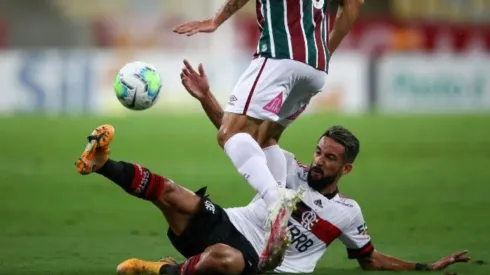 Isla sigue ganando terreno en el Flamengo
